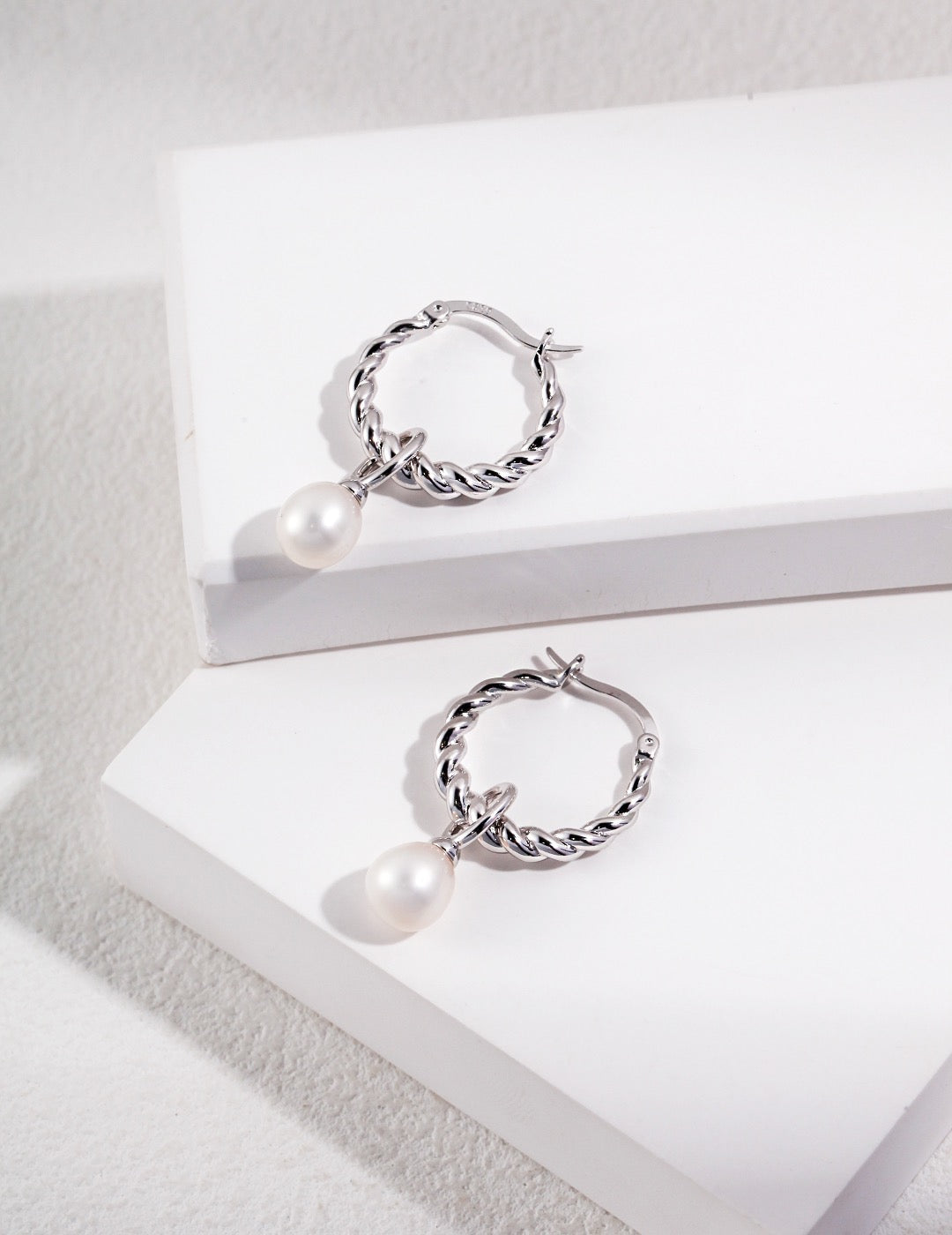 S925 Silver Pearl Earrings