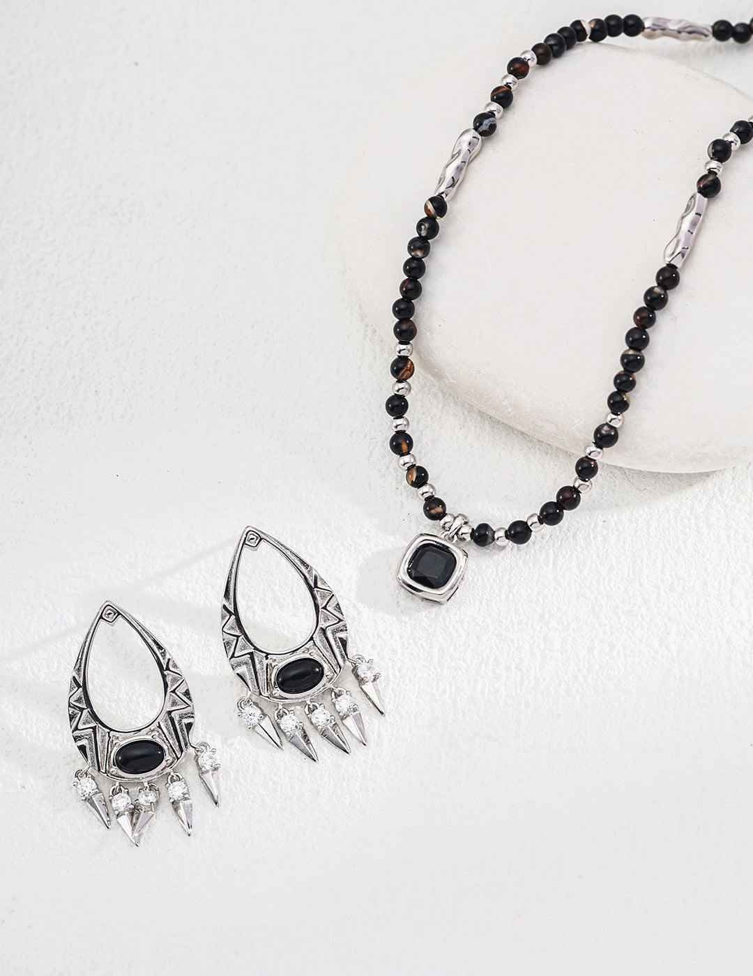S925 Silver Round Polished Black Agate Necklace