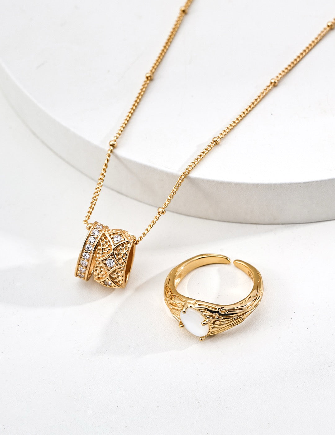 S925 Silver Retro Design Zircon Pendant Necklace