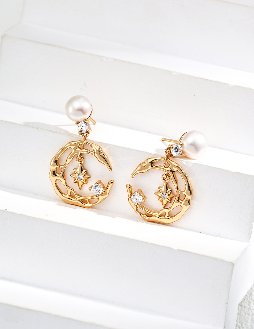 S925 Silver design natural pearl zircon earrings